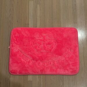 Juicy Couture Soft Pink Mat